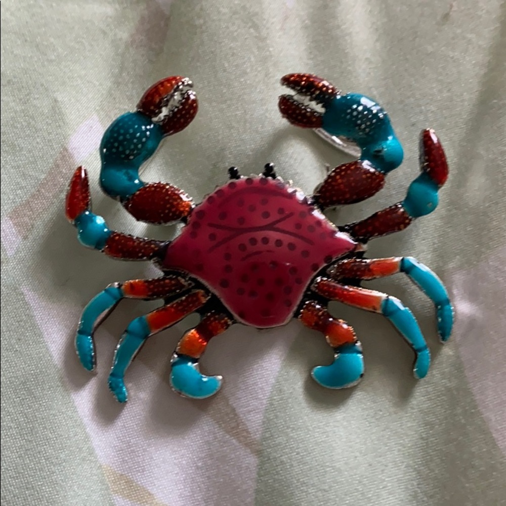 Crab pin